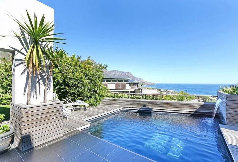 Villa Aqua