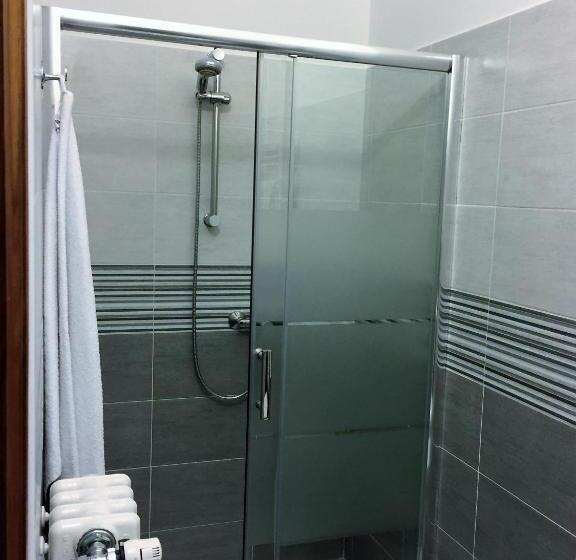 تختخواب و صبحانه Bella Vita Guesthouse  Parcheggio Privato Interno