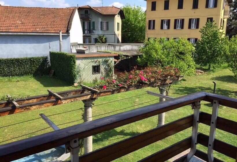 تختخواب و صبحانه Bella Vita Guesthouse  Parcheggio Privato Interno