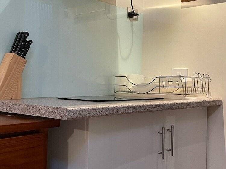 تختخواب و صبحانه Lowena Cafe And Accommodation