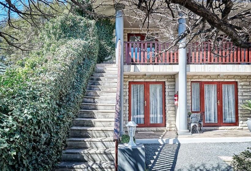 مبيت وإفطار Riverwalk B And B