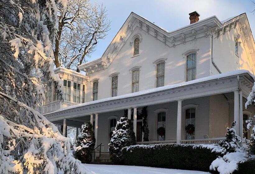 ベッドアンドブレックファースト Susquehanna Manor Inn
