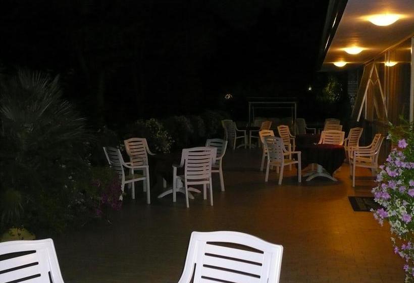 هتل Albergo Ariston