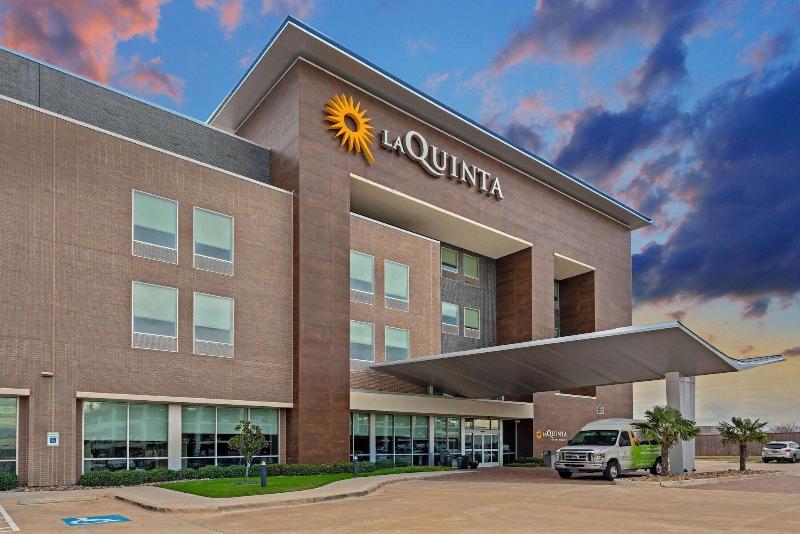 هتل Four Points By Sheraton Plano