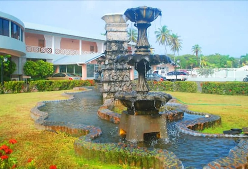 هتل Rovanel S Resort And Conference Centre