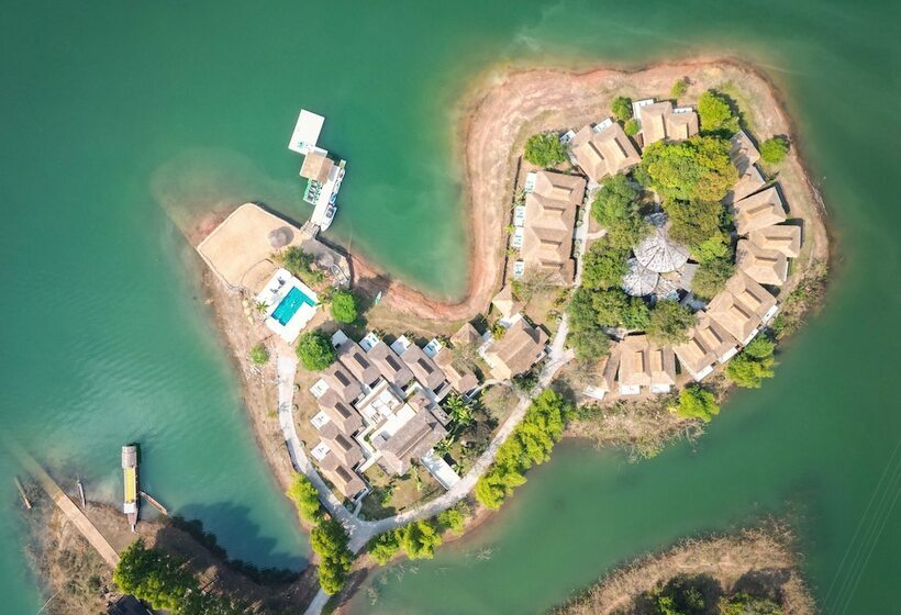 هتل The Sanctuary Nam Ngum Beach Resort
