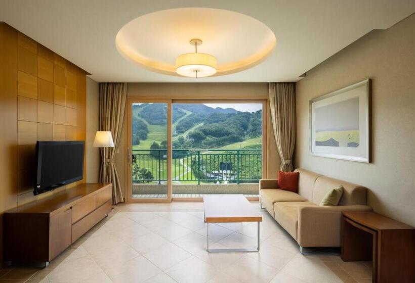 Oak Valley Resort