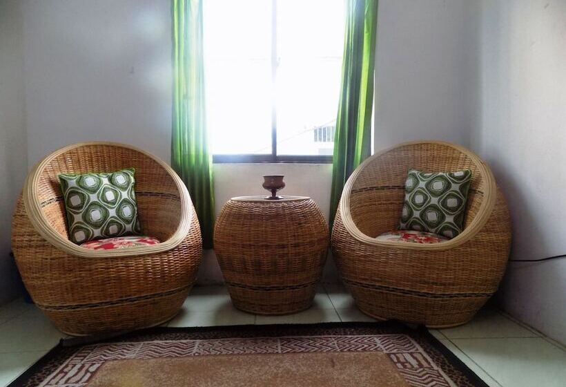 פנסיון Amelia 2 Guest House