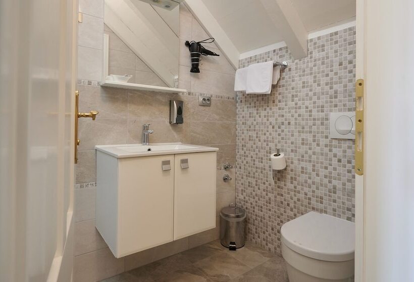 پانسیون Palace Central Square