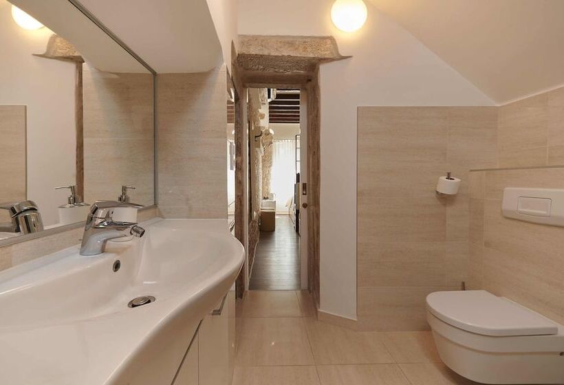 پانسیون Palace Central Square