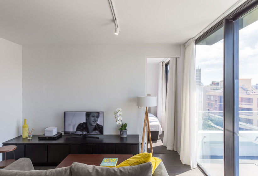 Apartment East Central