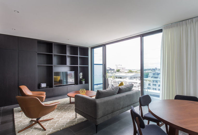 Apartment East Central