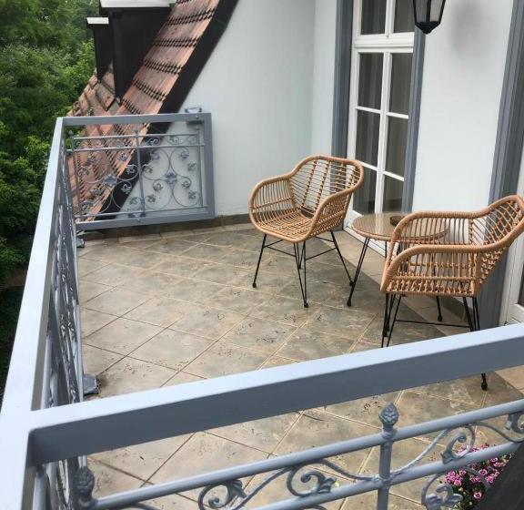 צימר Internat Schloss Spiegelberg