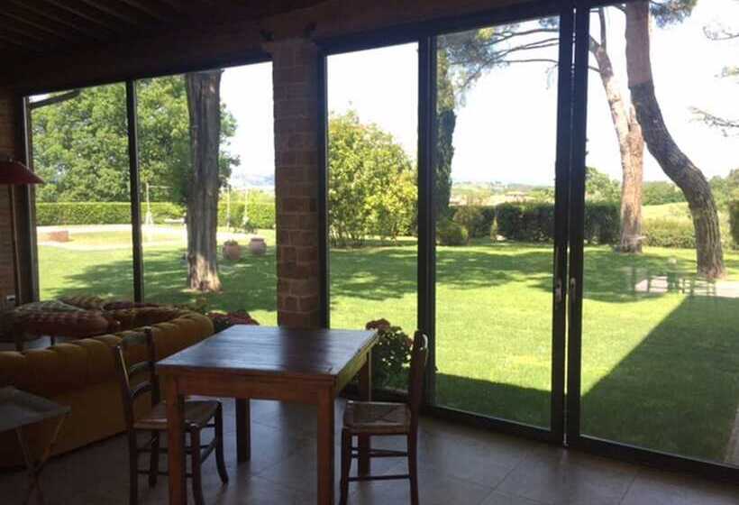 مبيت وإفطار Relais Montemaggiore