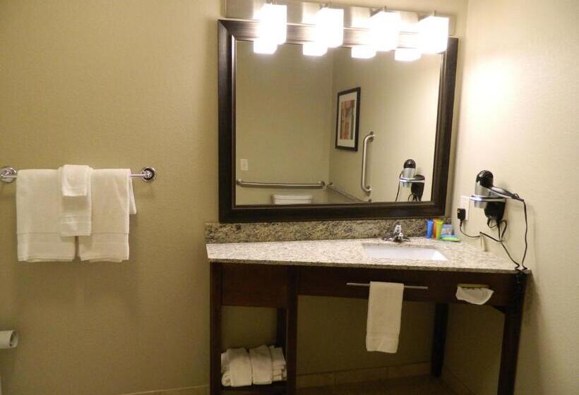 فندق Brookstone Lodge & Suites