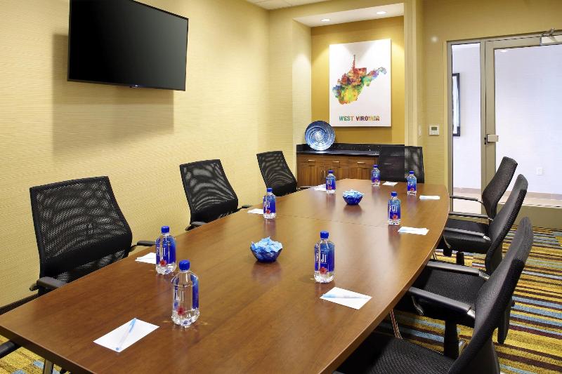 ホテル Fairfield By Marriott Inn & Suites Wheeling At The Highlands