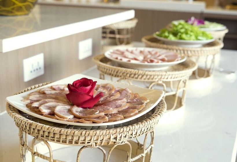 ホテル Muong Thanh Luxury Vientiane