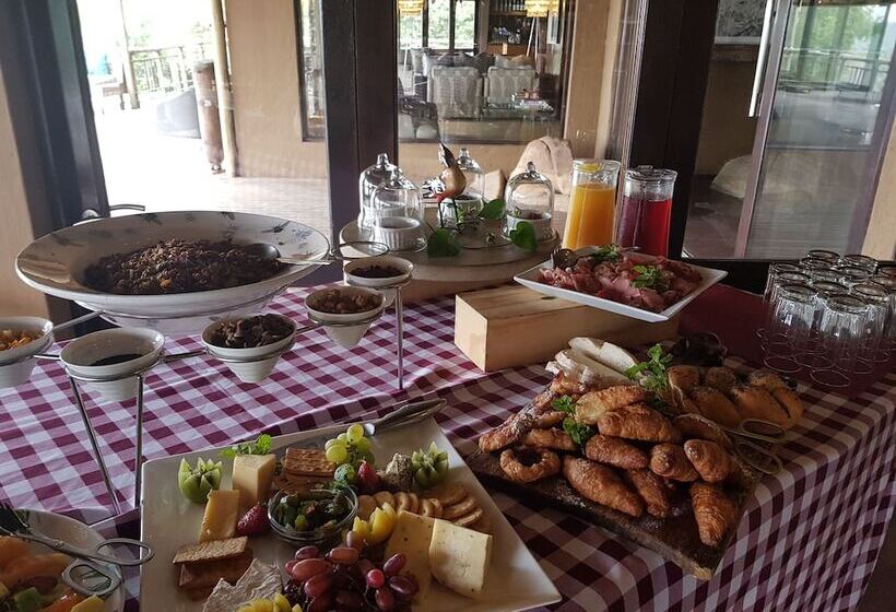 בית מלון כפרי Nambiti Hills Private Game Lodge