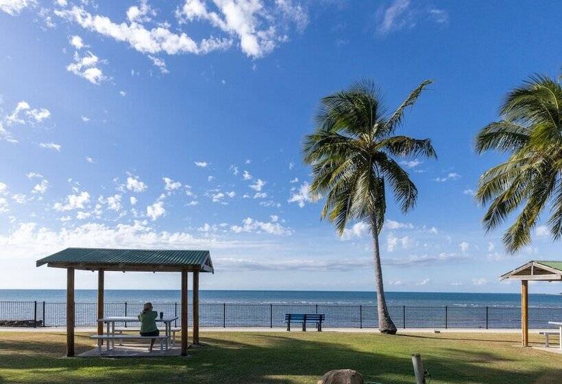 Отель Nrma Bowen Beachfront Holiday Park