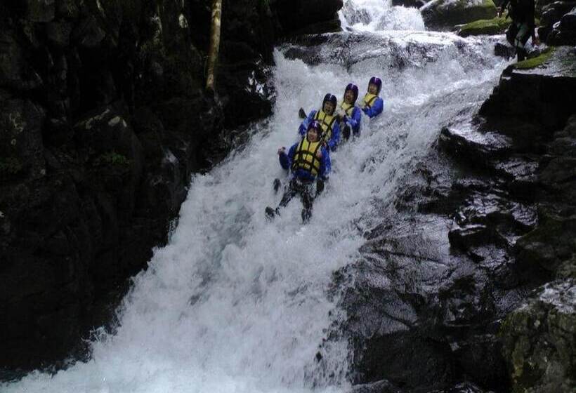 Petit Hotel Blanc Fleur