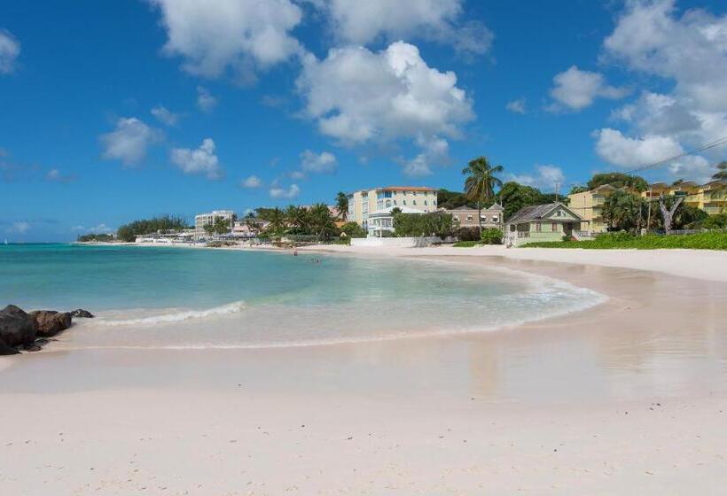 Maxwell Beach Villas