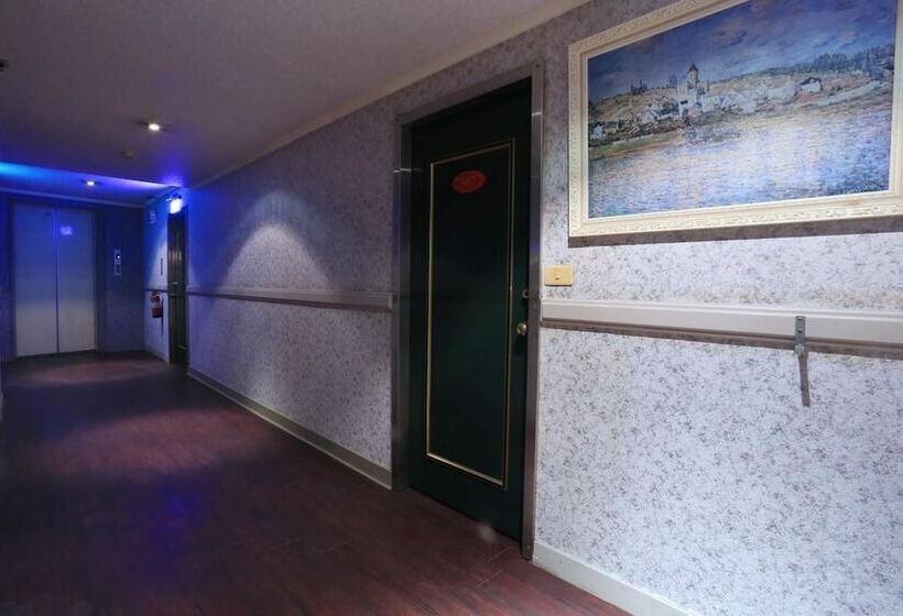 هاستل 可青大飯店grand Ke Cing