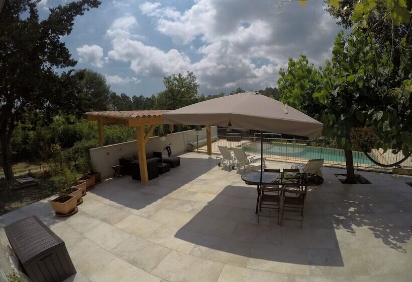 住宿加早餐  Chambres D Hotes Au Pays De Fayence