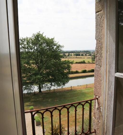 تختخواب و صبحانه Château De La Frogerie