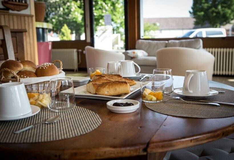 민박 Le Pont De La Loire