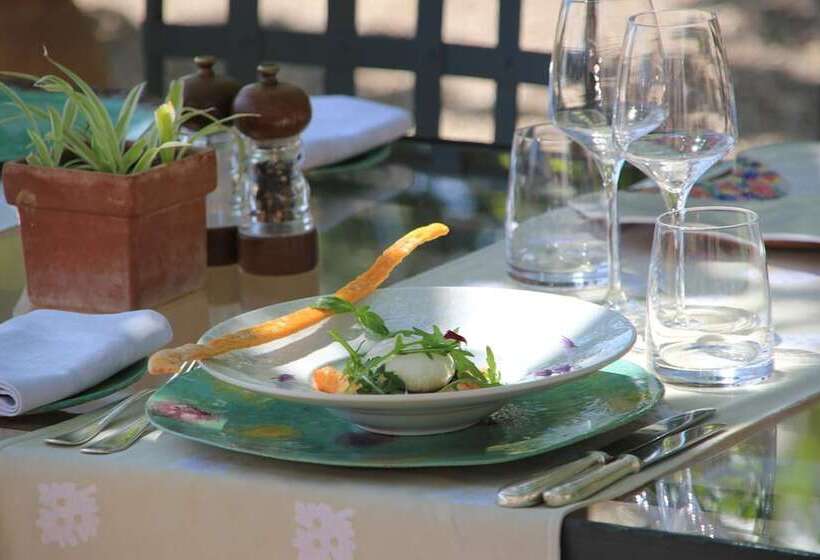 住宿加早餐  Les Chambres Du Restaurant Le Castellaras   Teritoria