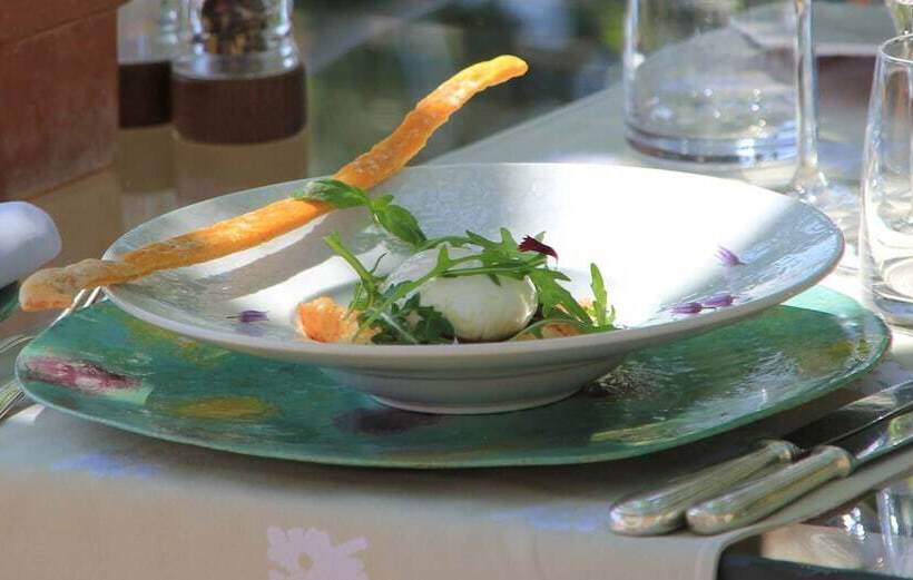 住宿加早餐  Les Chambres Du Restaurant Le Castellaras   Teritoria