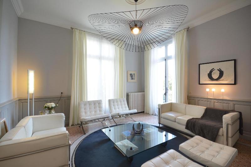 تختخواب و صبحانه Maison Douce Arles