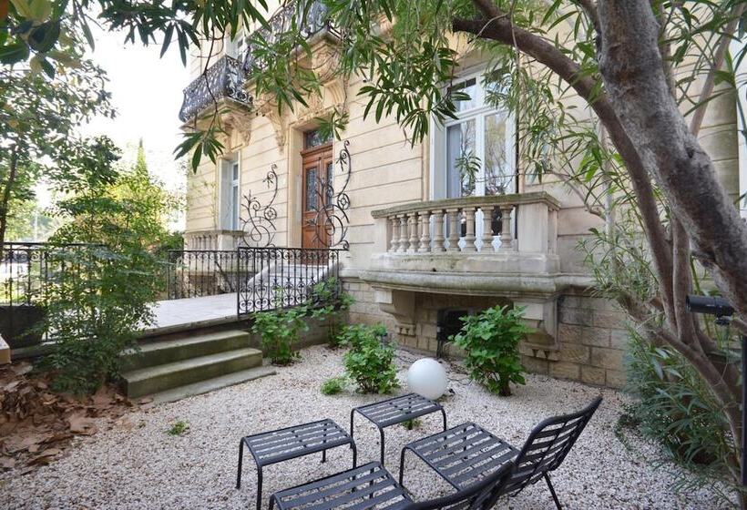 تختخواب و صبحانه Maison Douce Arles