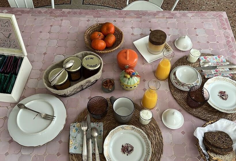 تختخواب و صبحانه Maison Douce Arles