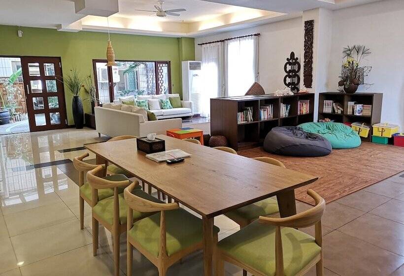 تختخواب و صبحانه Beachcastle & Sea View Villa