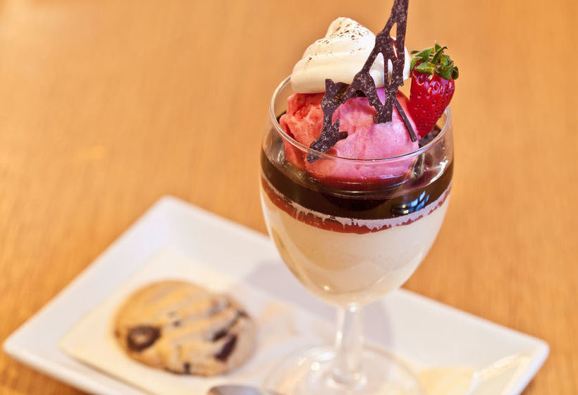 住宿加早餐  The Log House
