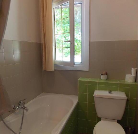 فندق Au Relais Provencal