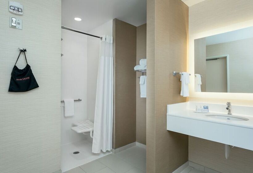 Отель Fairfield Inn & Suites By Marriott Tacoma Dupont