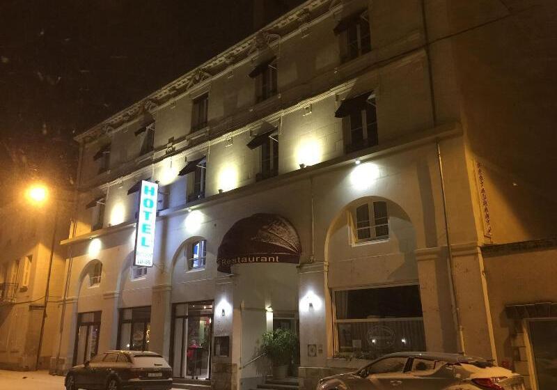 هتل Hôtel L Univers
