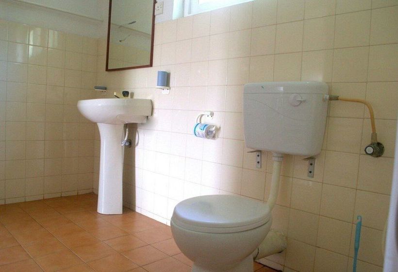 ペンション New Shangrela Beach Resort