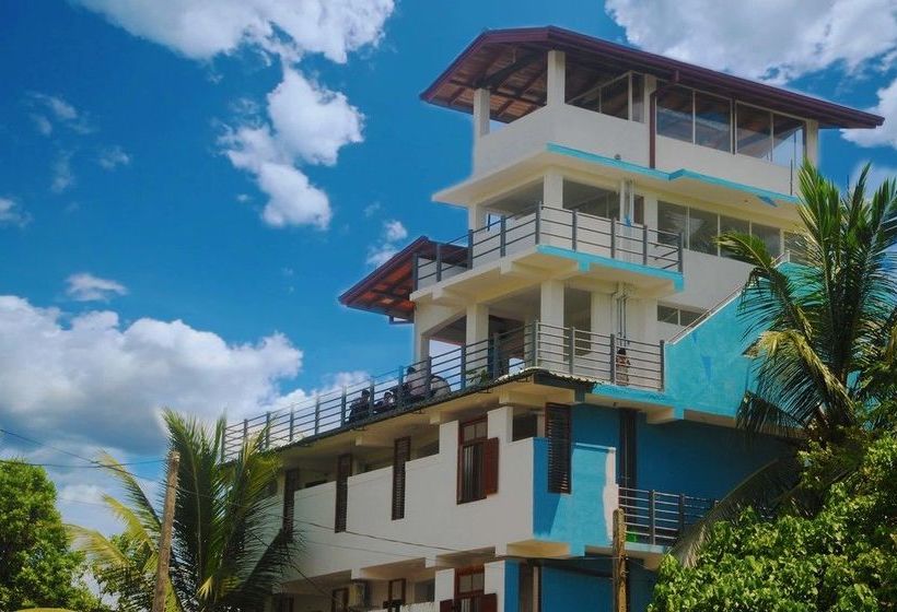 ペンション New Shangrela Beach Resort