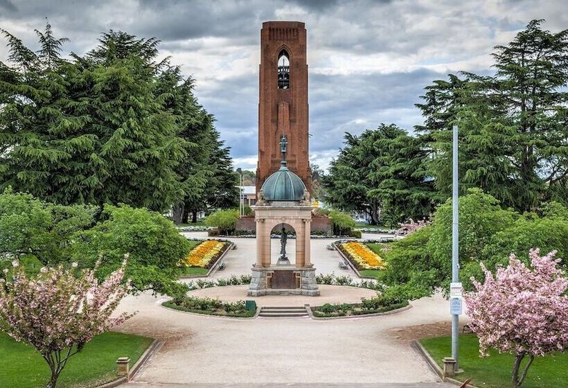 Bathurst Royal Apartments