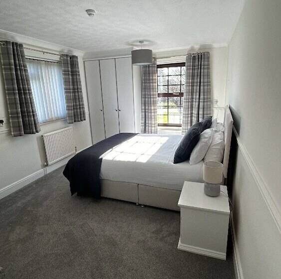 مبيت وإفطار Church Farm Guest House