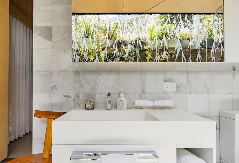 Buhwi Bira Byron Bay Studio   Central