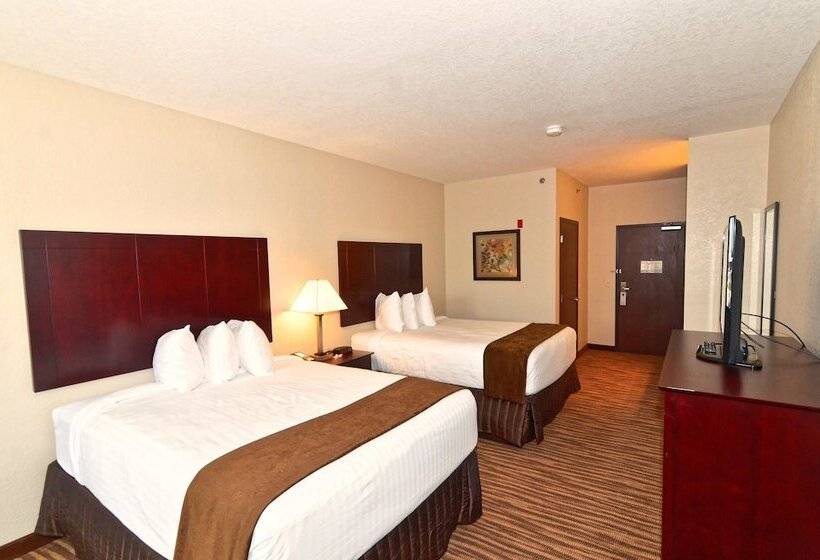 فندق Cobblestone Inn & Suites   Clarion