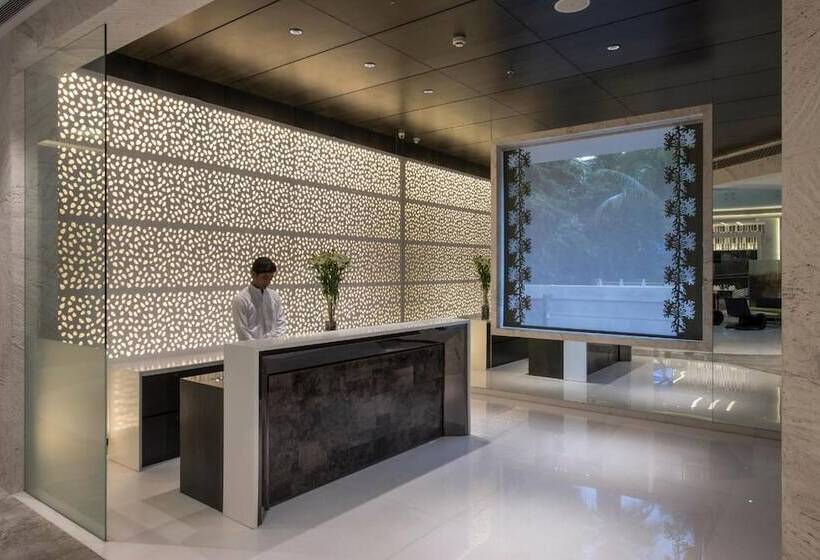 호텔 Eastin Residences Vadodara