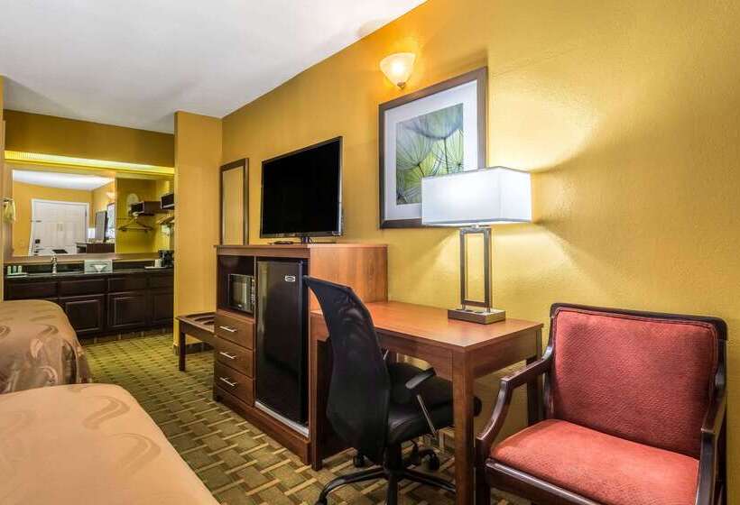호텔 Quality Inn