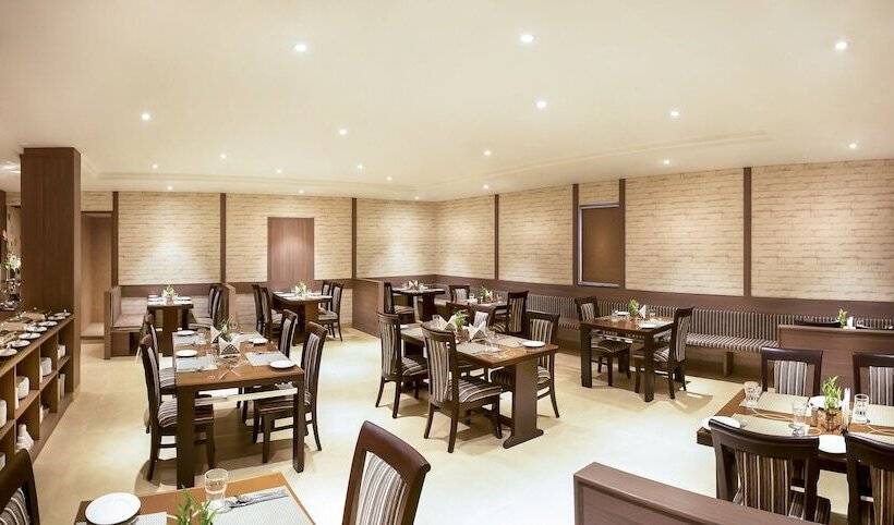 The Lotus Hotel Sameera