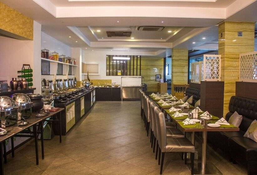 منتجع Club Mahindra Hatgad