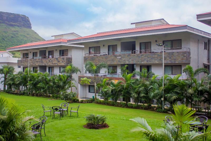 منتجع Club Mahindra Hatgad